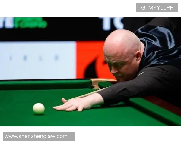 斯诺克球星转行踢足球挑战极限 展现多才多艺的运动天赋